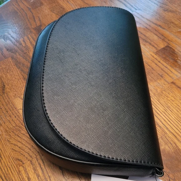 NWT black purse with shoulder strap - Picture 2 of 9